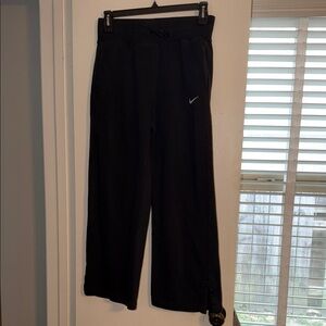Women’s high waisted fleece Nike Black Wide-Leg Pants